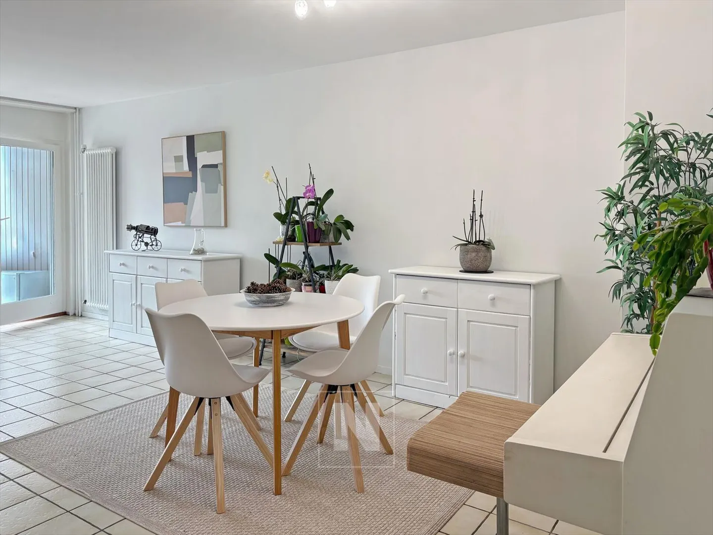 Beautiful spacious and bright house! - Photo 4 of 13