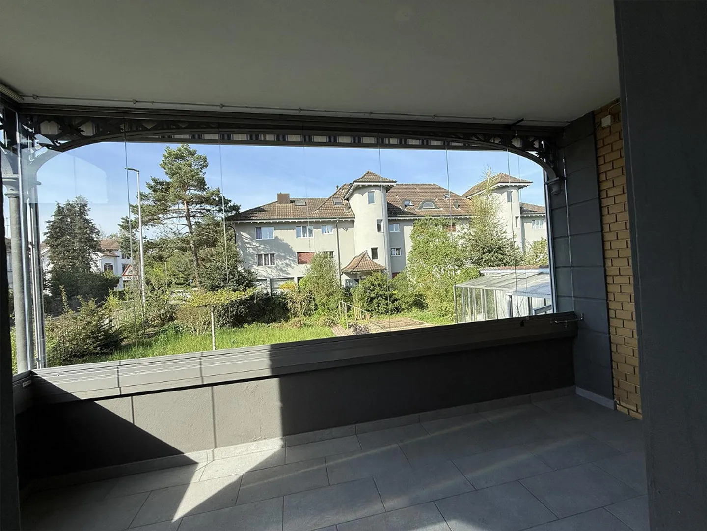 Appartamento speciale di 3 stanze in una posizione centrale - Foto 8 di 9