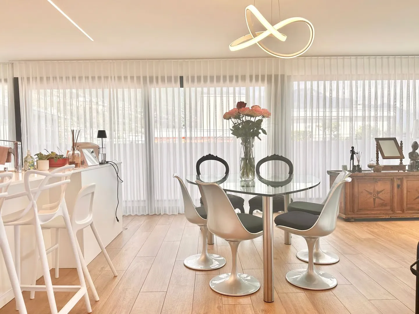 Modernes Penthouse mit 40 m² Terrasse und Panoramablick über Locarno - Foto 9 von 27