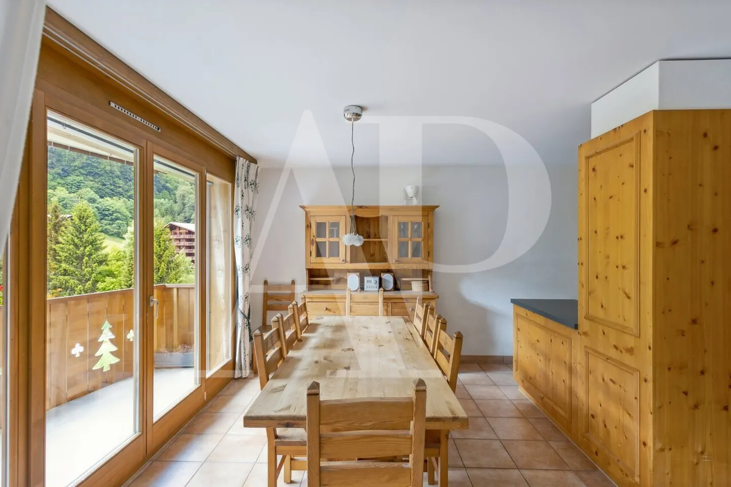 Charming 3.5-room apartment at the Bains du Val d'Illiez - Photo 3 of 10