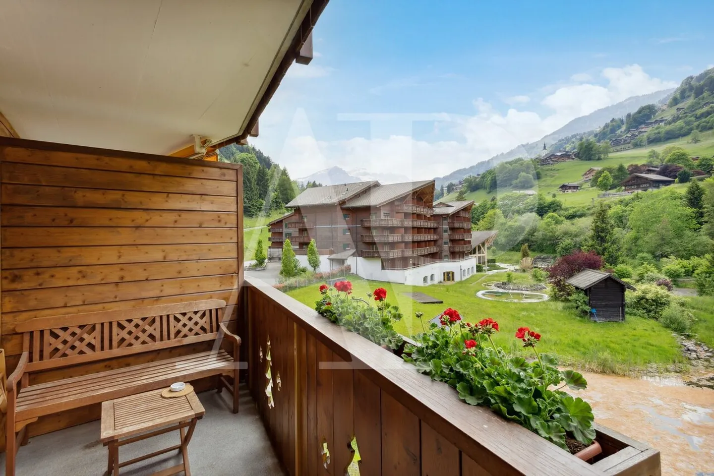 Charming 3.5-room apartment at the Bains du Val d'Illiez - Photo 4 of 10