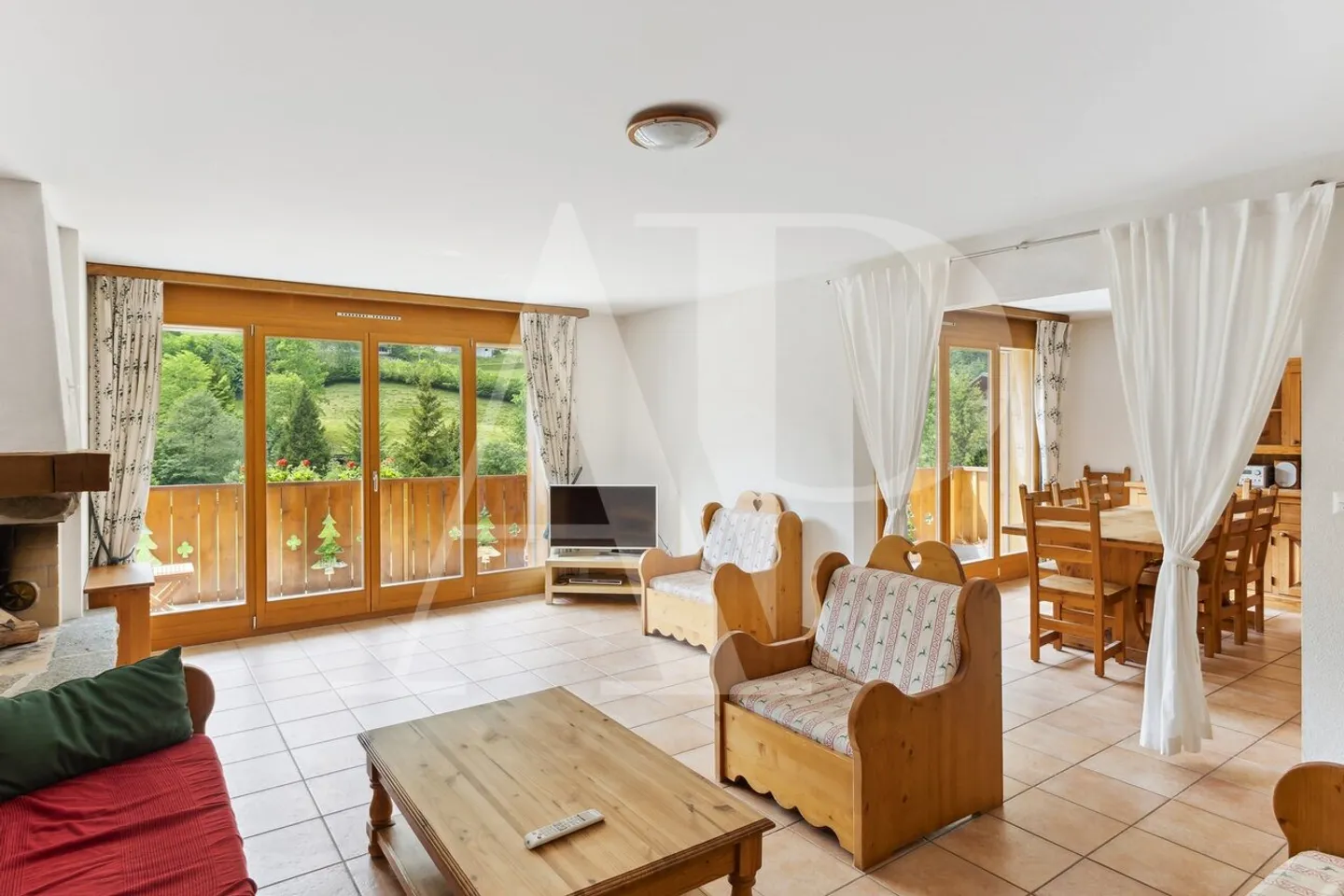 Charming 3.5-room apartment at the Bains du Val d'Illiez - Photo 5 of 10