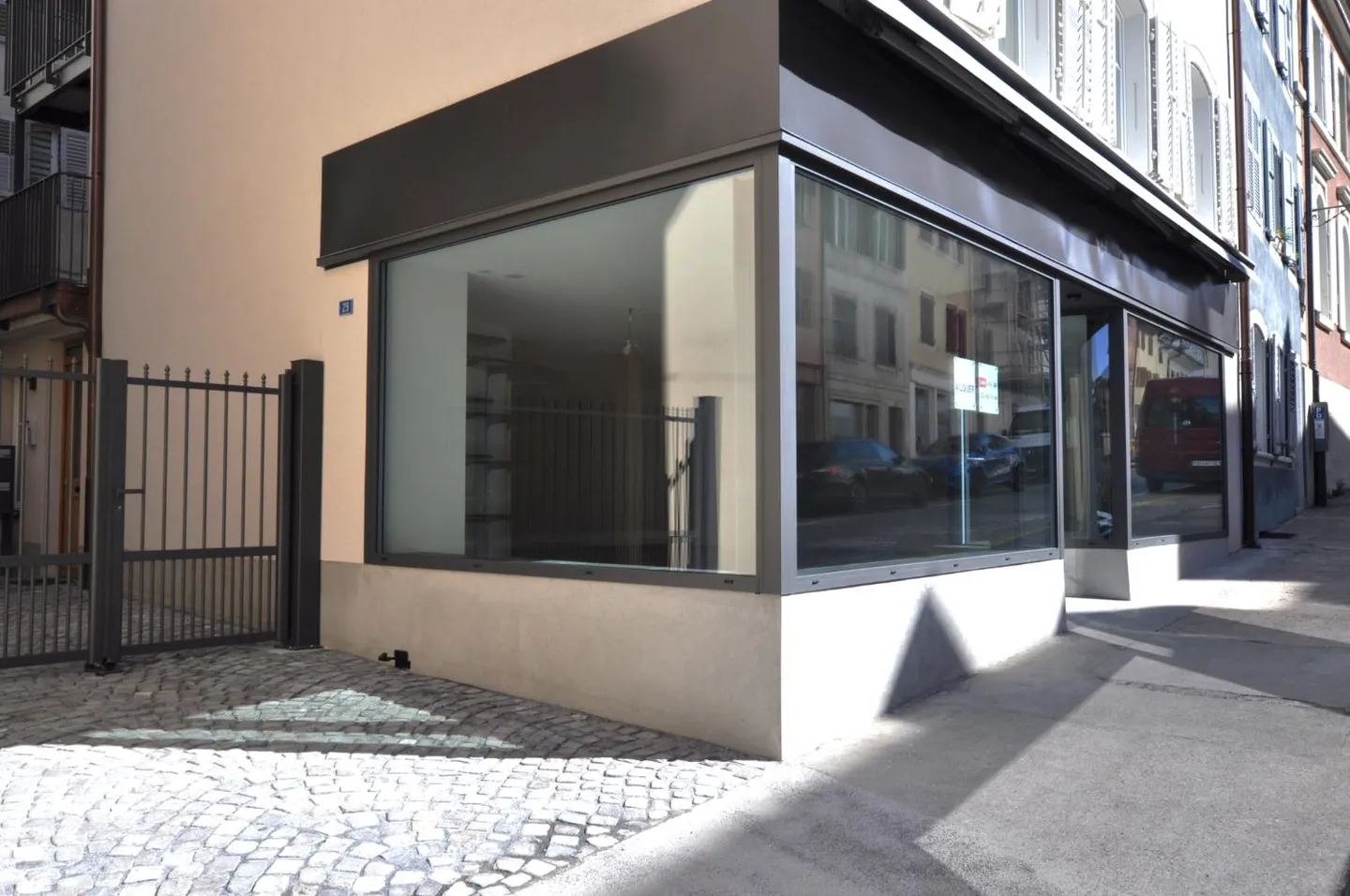 Sehr schöner neuer Gewerberaum von 63 m2 in Porrentruy - Foto 3 von 13