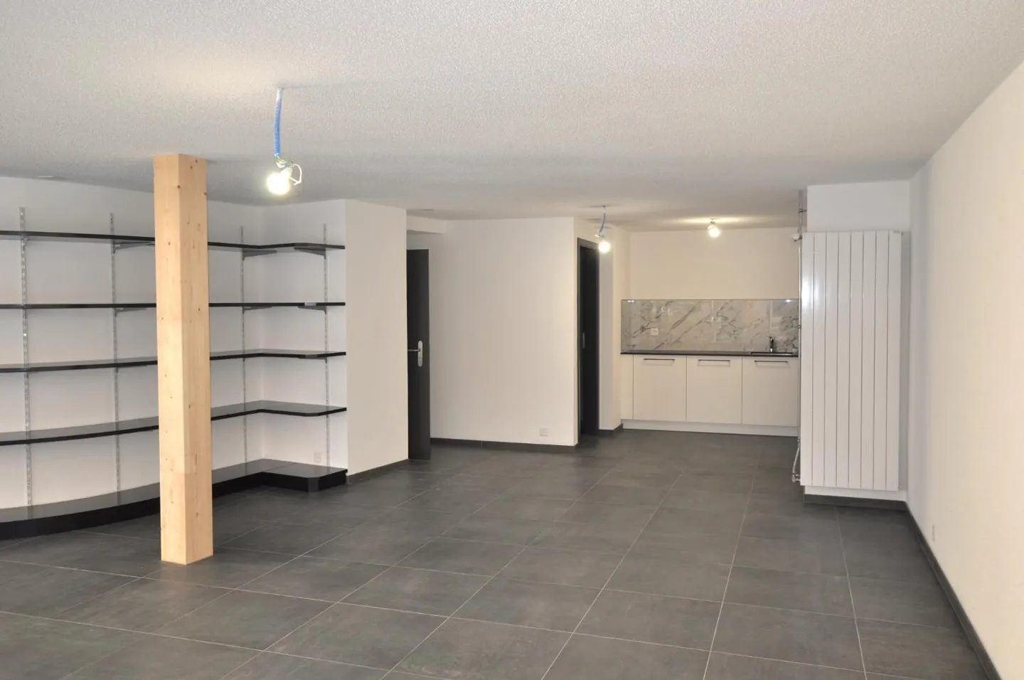 Sehr schöner neuer Gewerberaum von 63 m2 in Porrentruy - Foto 10 von 13