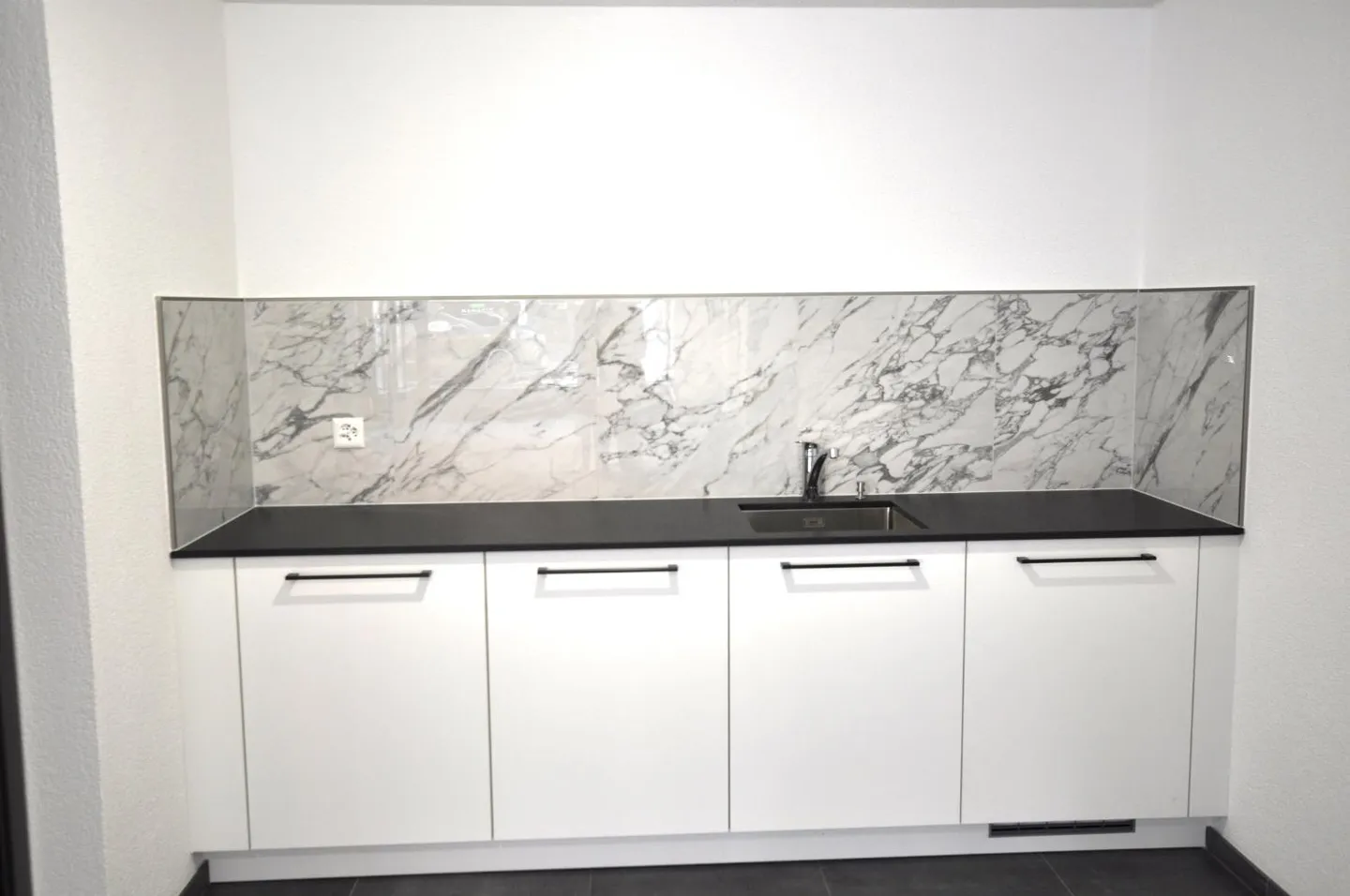 Sehr schöner neuer Gewerberaum von 63 m2 in Porrentruy - Foto 11 von 13