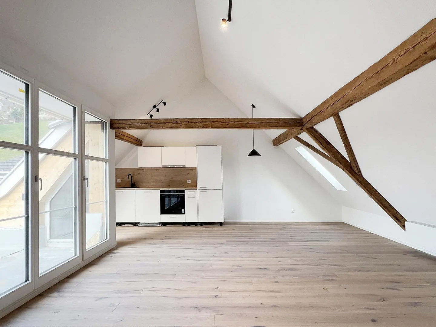 Appartement de style loft cool avec balcon et vue - Photo 1 sur 18