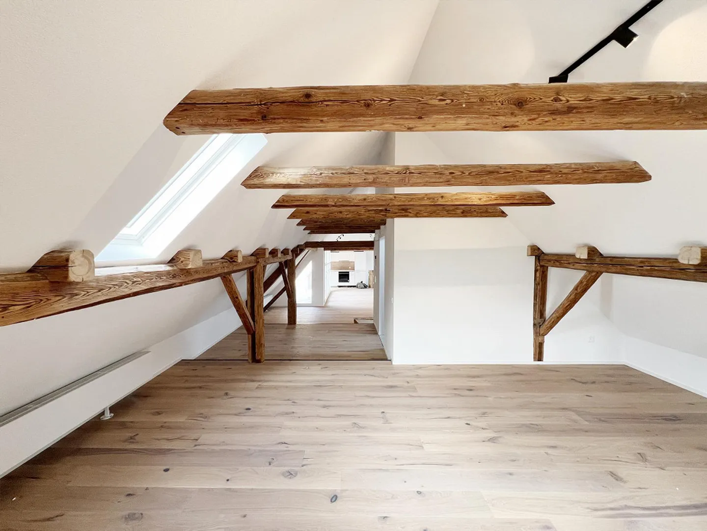 Appartement de style loft cool avec balcon et vue - Photo 2 sur 18