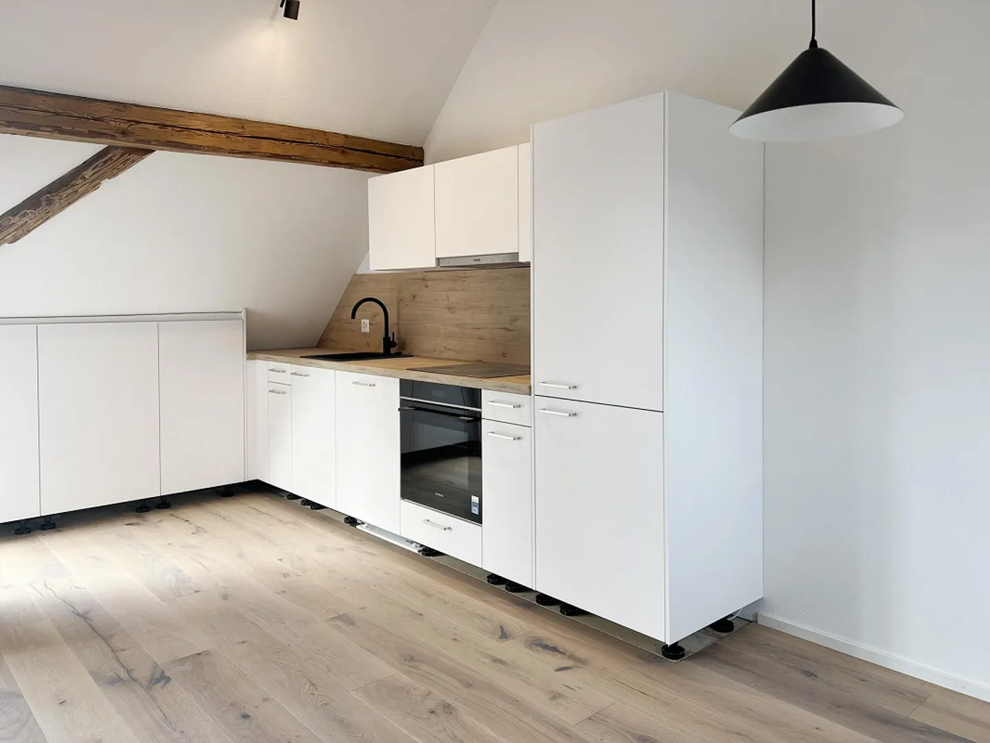 Appartement de style loft cool avec balcon et vue - Photo 6 sur 18