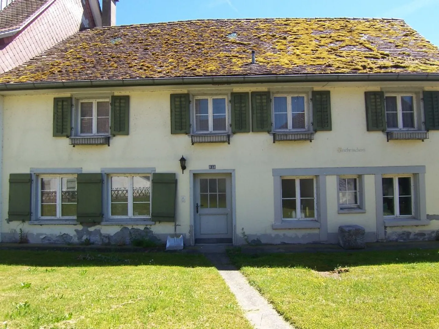 Edificio residenziale con appartamento separato - Foto 1 di 13