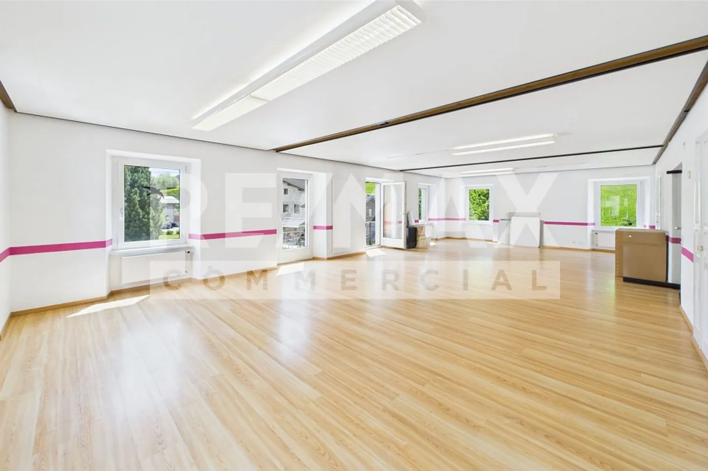 Eleganz in zentraler Lage - Historische Villa mit Büros - Foto 10 von 13