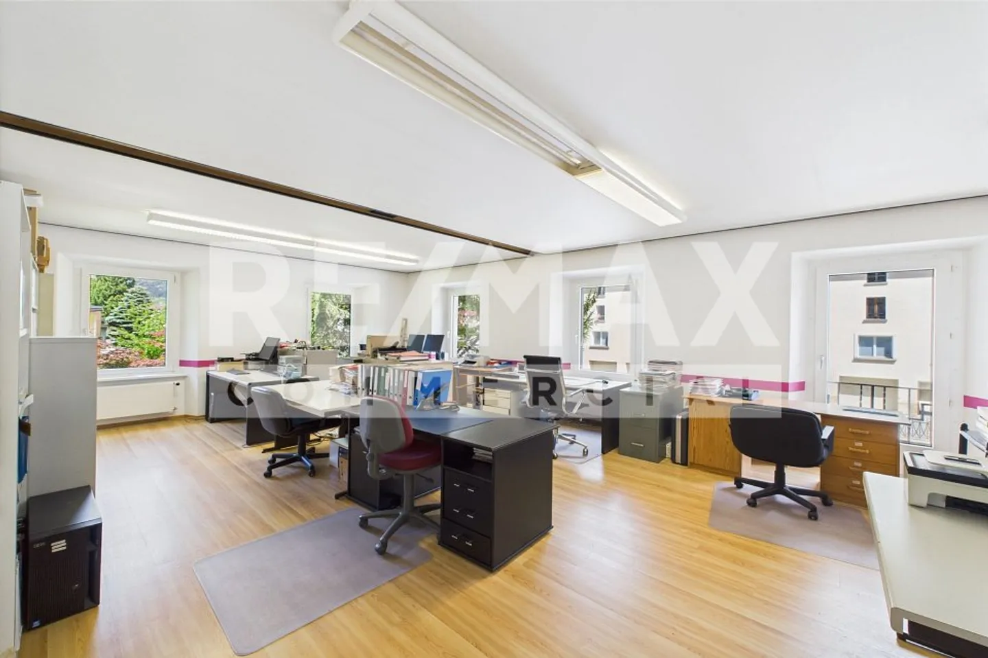 Eleganz in zentraler Lage - Historische Villa mit Büros - Foto 11 von 13