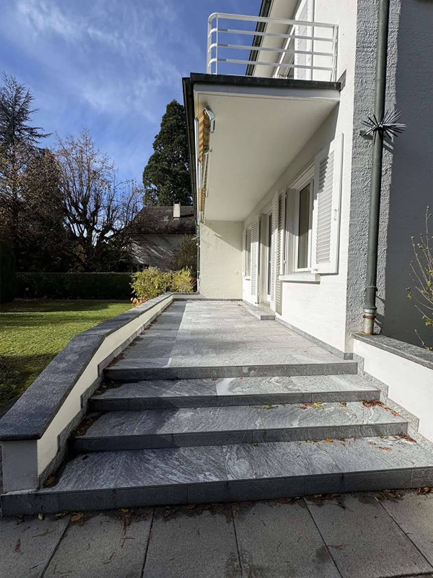 Maison résidentielle de 7½ pièces - Vieille villa (1928) dans une zone résidentielle haut de gamme - Photo 8 sur 29