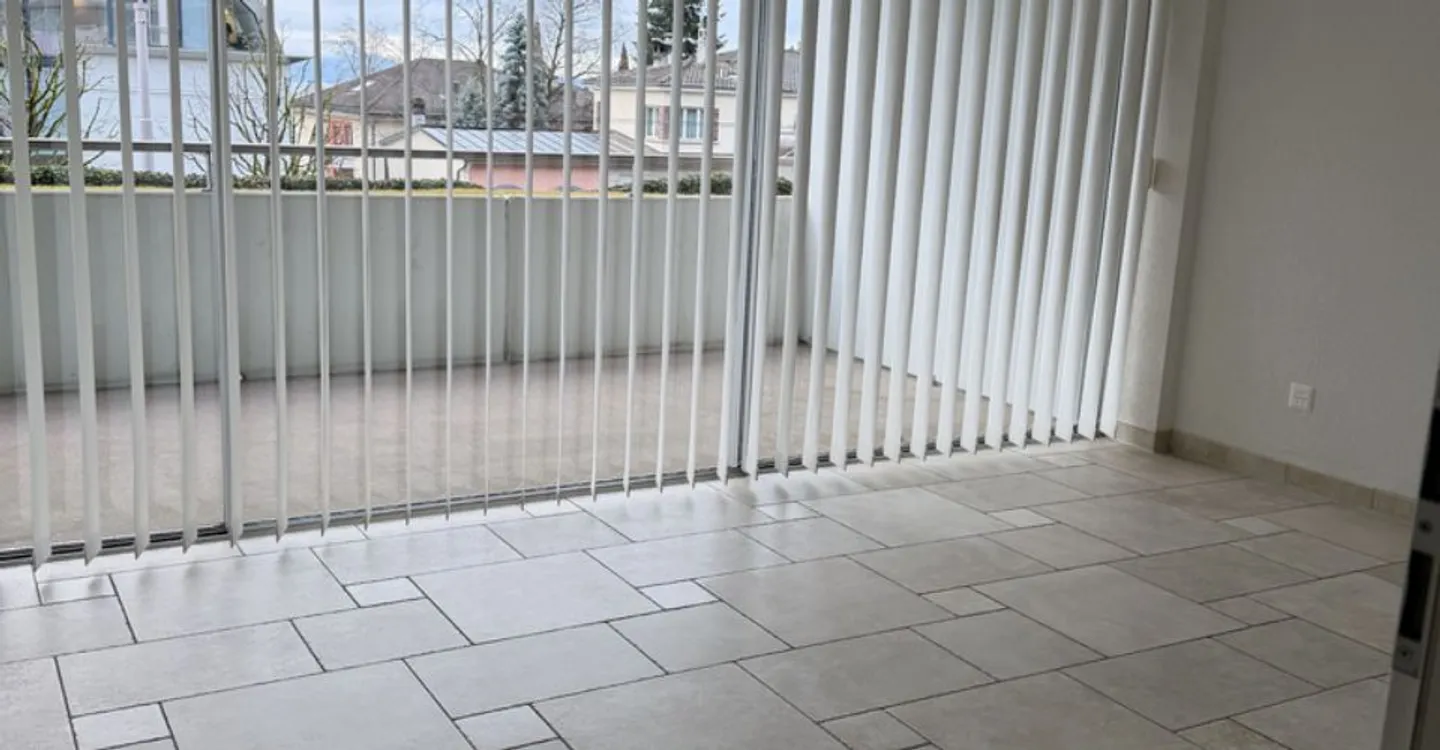 Aussergewöhnlicher Büroraum mit Seeblick - Foto 3 von 5