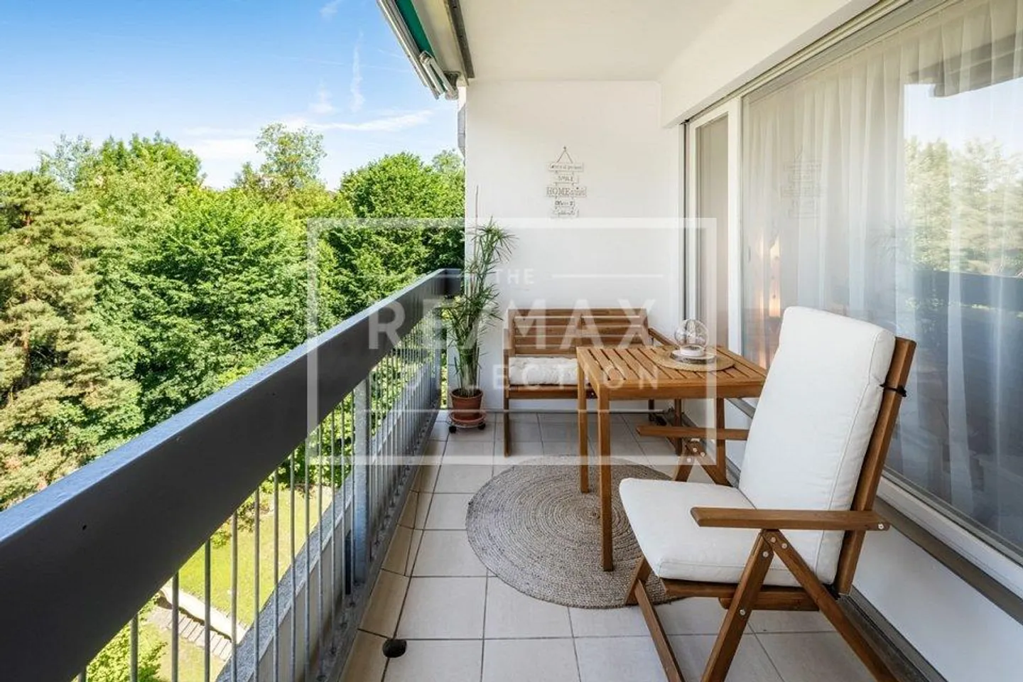 Appartement 4½ pièces modernisé avec une spectaculaire terrasse sur le toit - Photo 7 sur 13