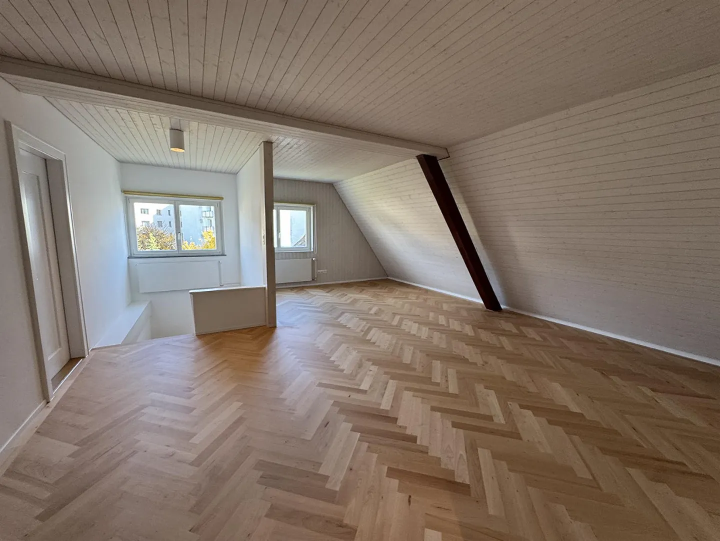 Maison résidentielle de 7½ pièces - Vieille villa (1928) dans une zone résidentielle haut de gamme - Photo 16 sur 29