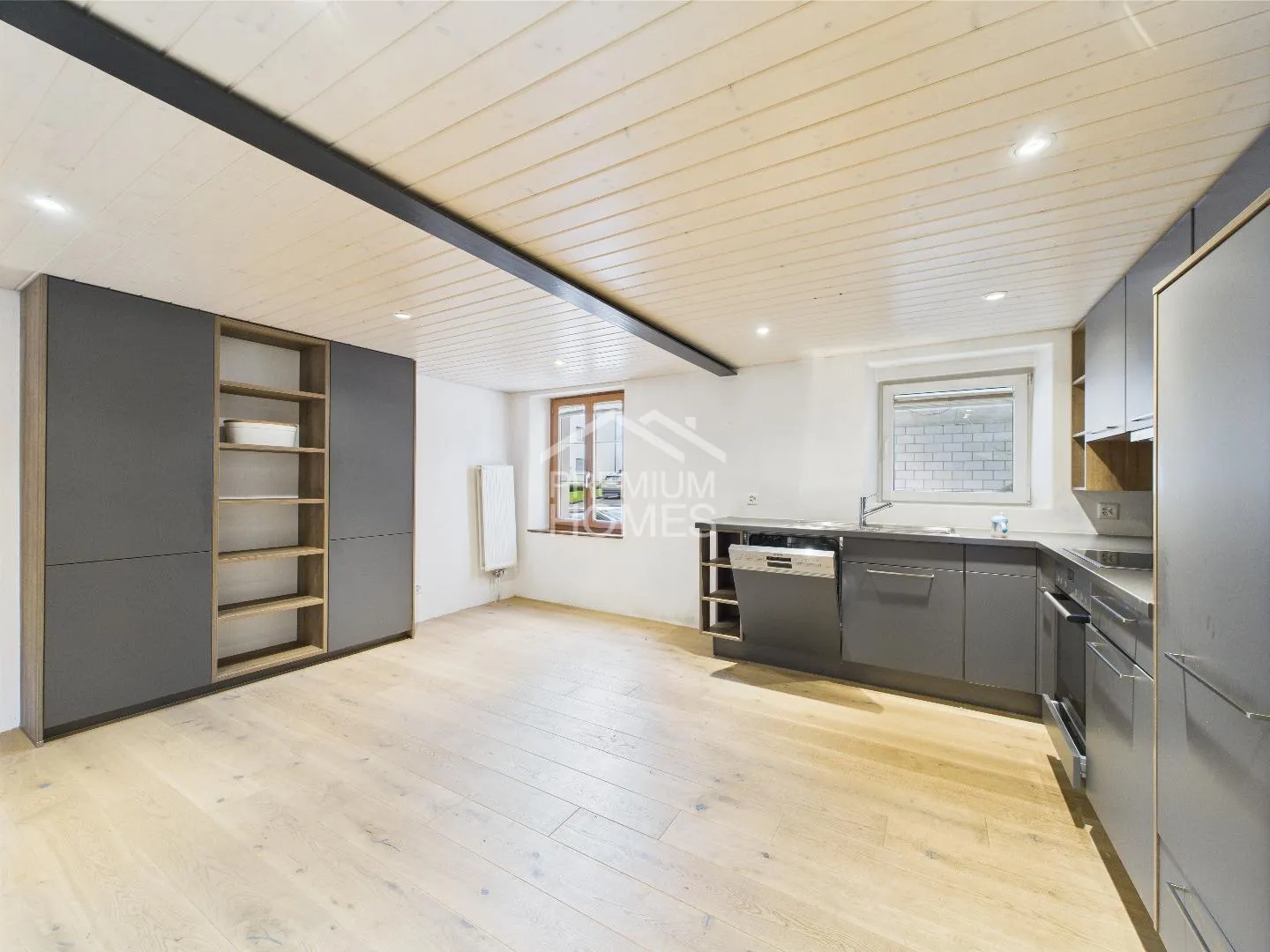 Vielseitiges Zweifamilienhaus - Foto 6 von 12