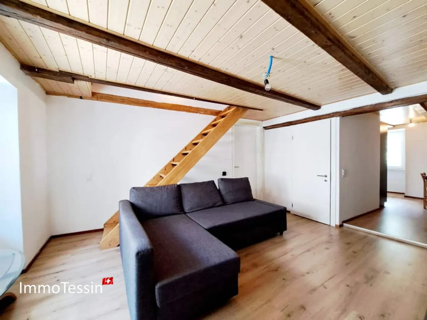 5.1% DI RENDIMENTO: Piccolo condominio di 3 appartamenti vicino a Bellinzona a prezzo top - Foto 6 di 13