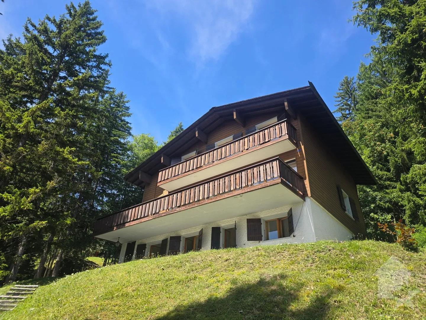 Grande chalet con 2 appartamenti indipendenti - Foto 29 di 35