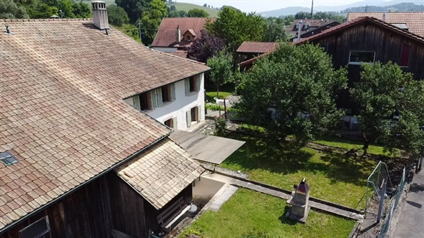 Casa con alto potenziale - ideale per appassionati del fai-da-te o investitori - Foto 5 di 13