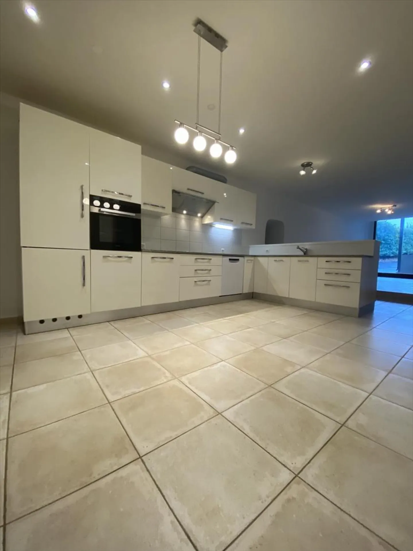 Appartamento di 4,5 locali al piano terra - Foto 2 di 8