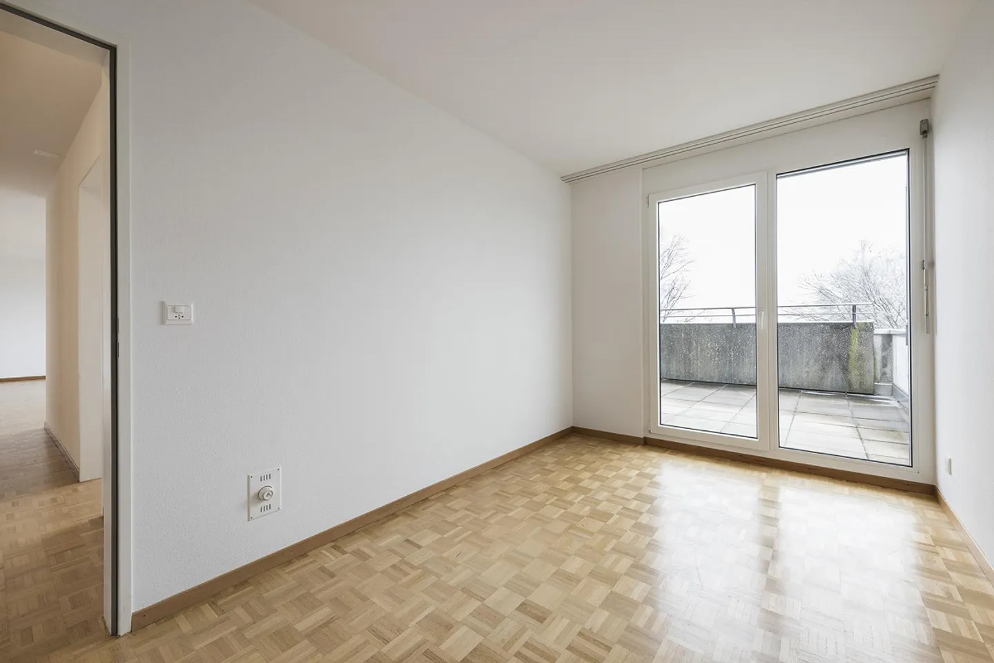 Grosse Dachterrasse mit Alpensicht - Ihr neues zu Hause wartet! - Foto 8 von 9