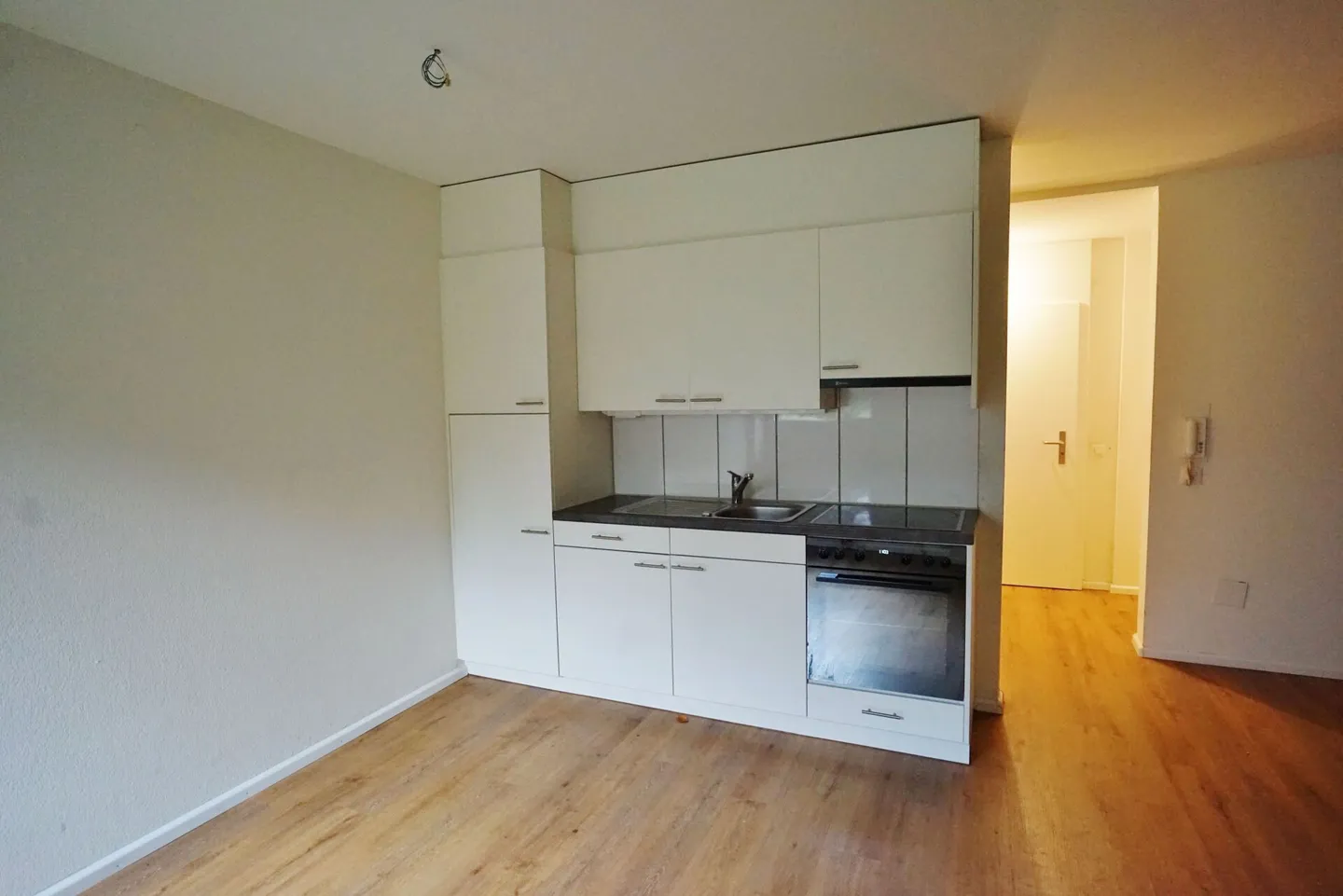Spacious studio near Badischer Bahnhof - Photo 1 of 5