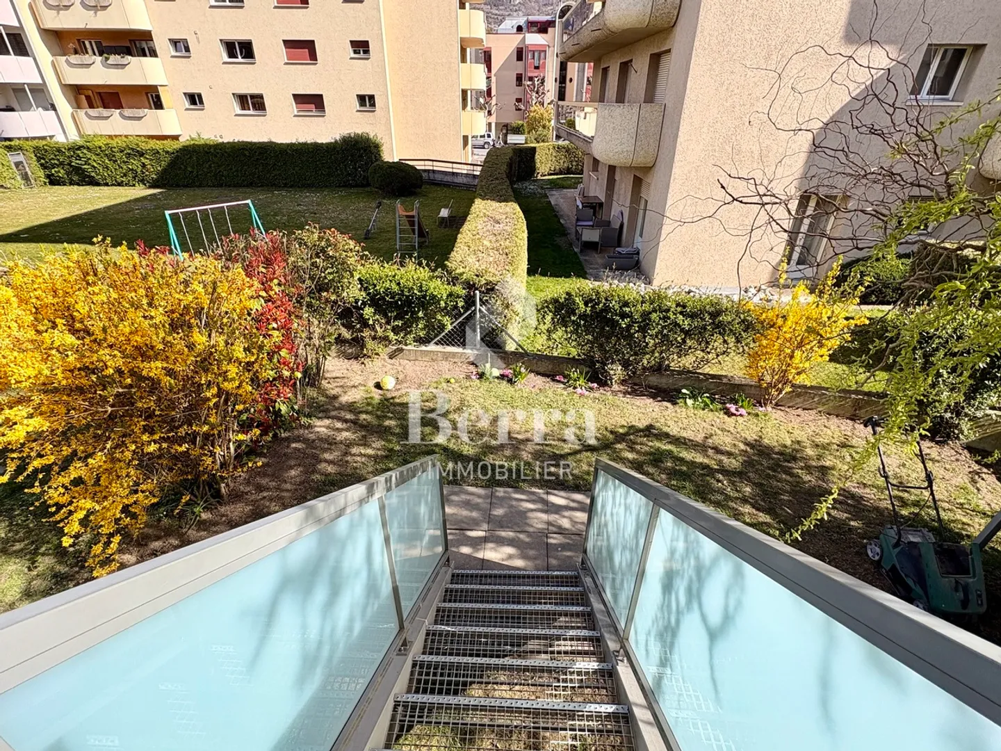 4.5 pezzi al piano giardino - disponibile dal 01.06.2026 - Foto 3 di 14