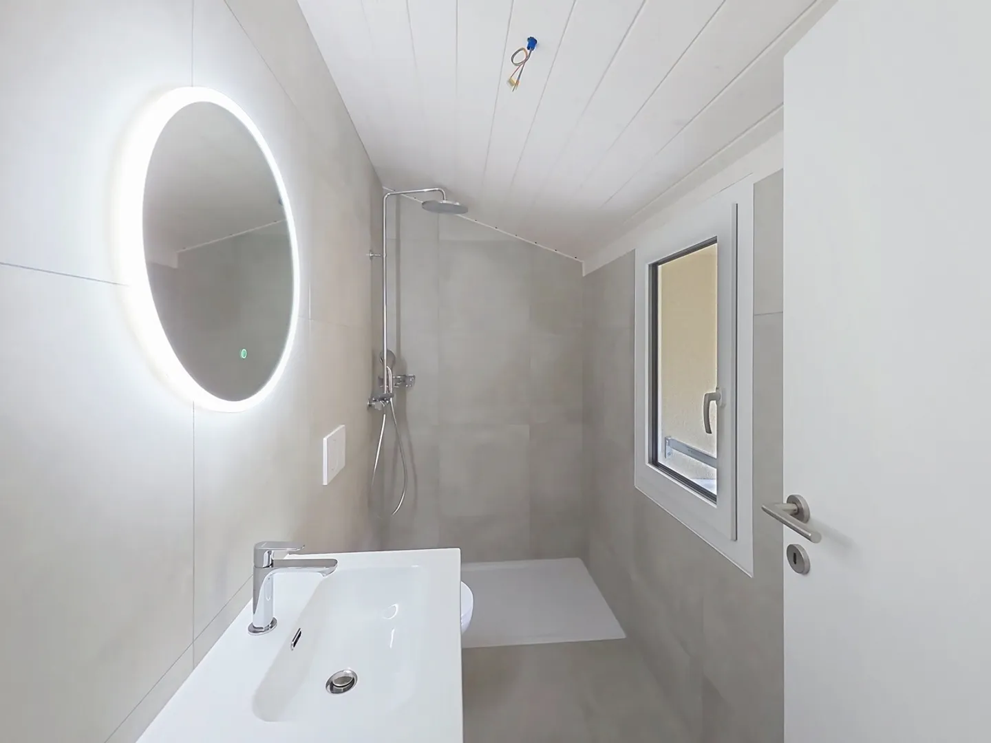 5.5 Room House - Photo 10 of 13