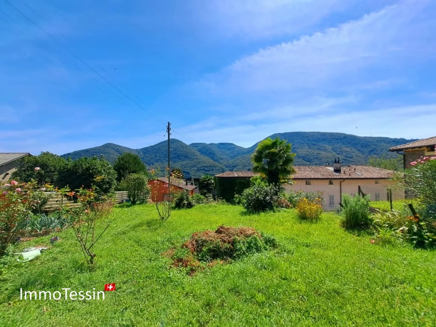 Building land in a beautiful & quiet location with a view in Monteggio with project at a top price - Photo 1 of 7