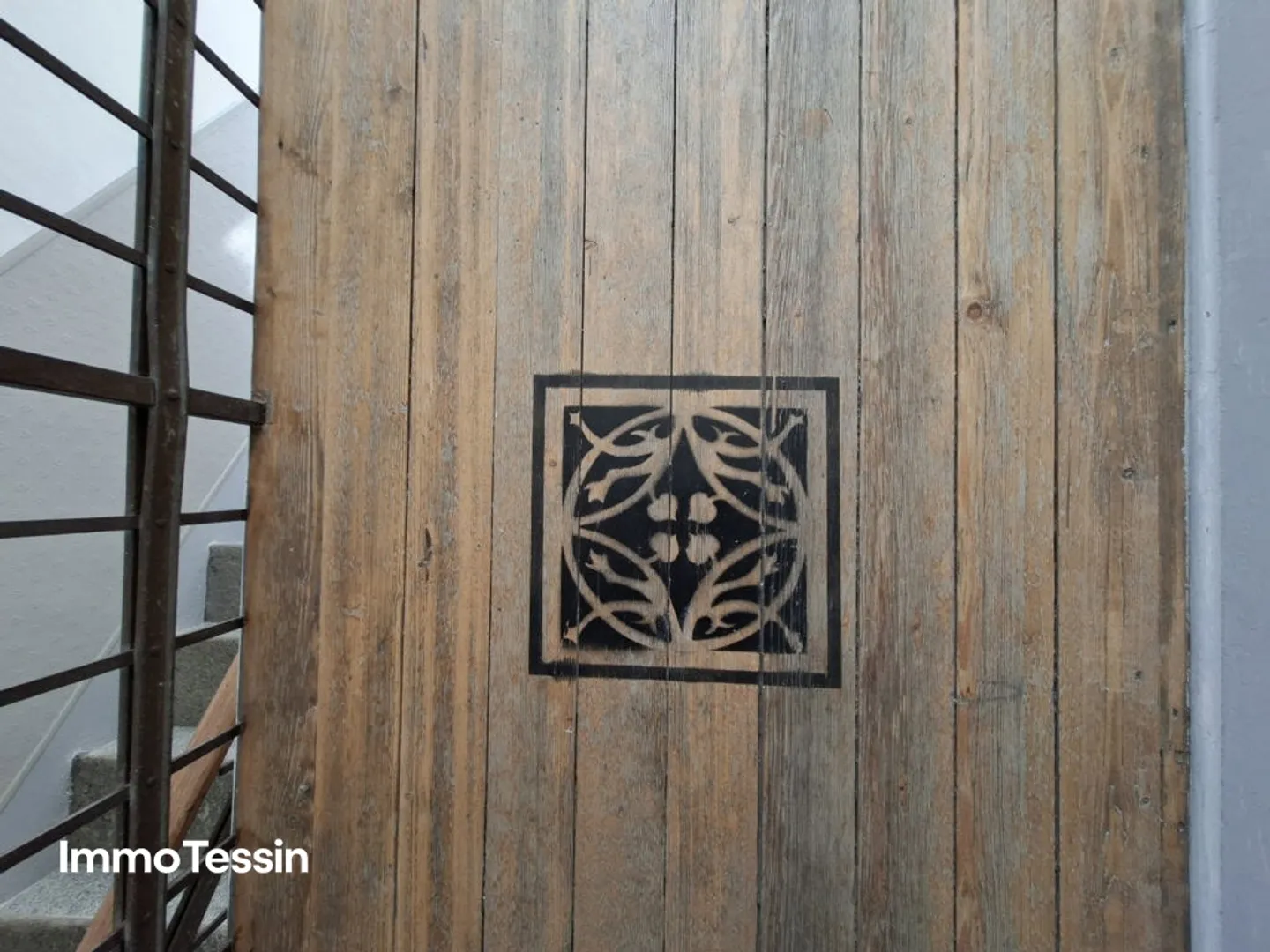 PROPRIÉTÉ LOCATIVE : Élégante villa Art Nouveau rénovée avec 6 appartements et jardin dans un emplacement central de premier choix à Muralto - Photo 13 sur 13