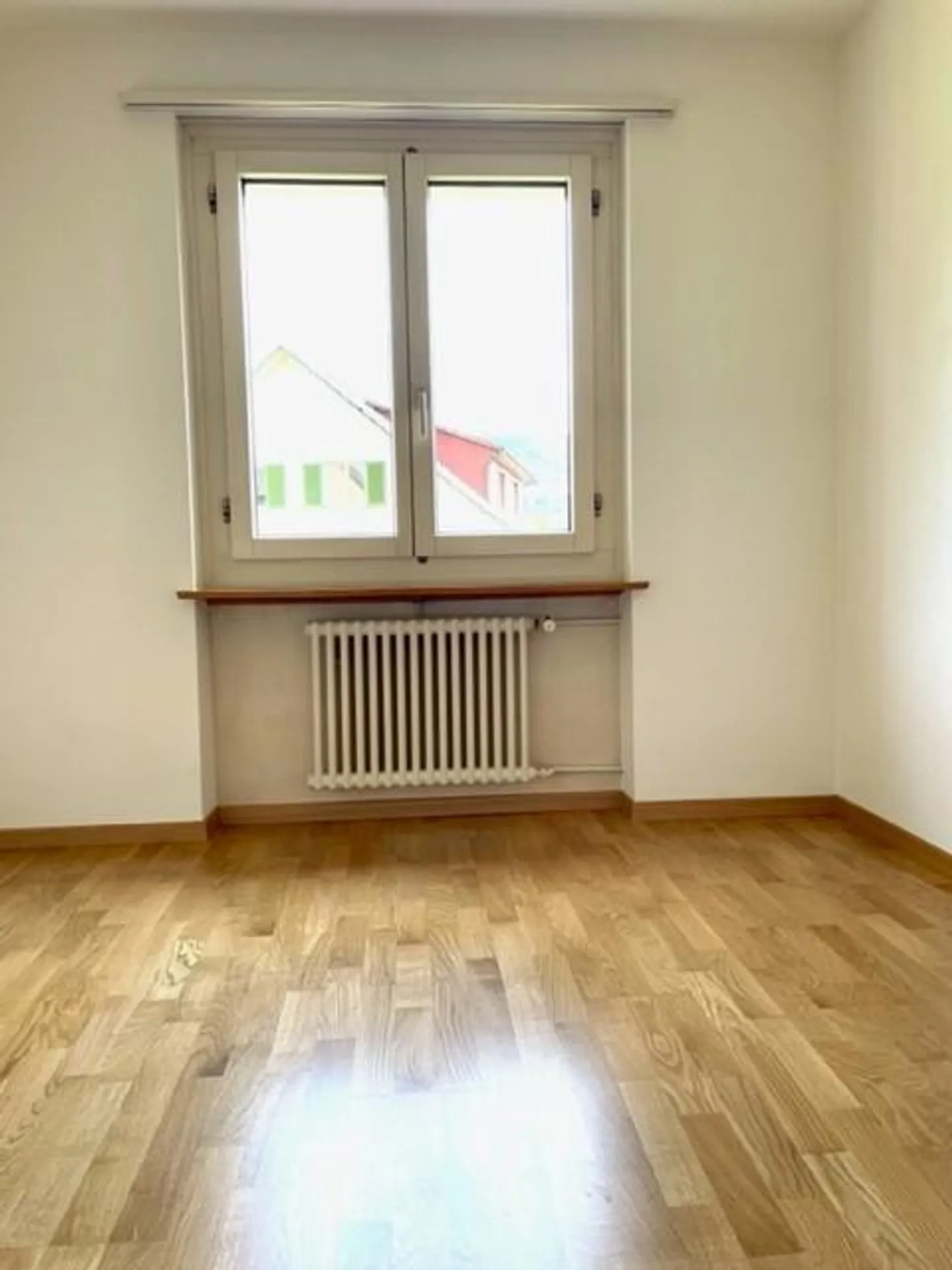 Luminoso appartamento di 3 stanze a Wettingen - Foto 7 di 9