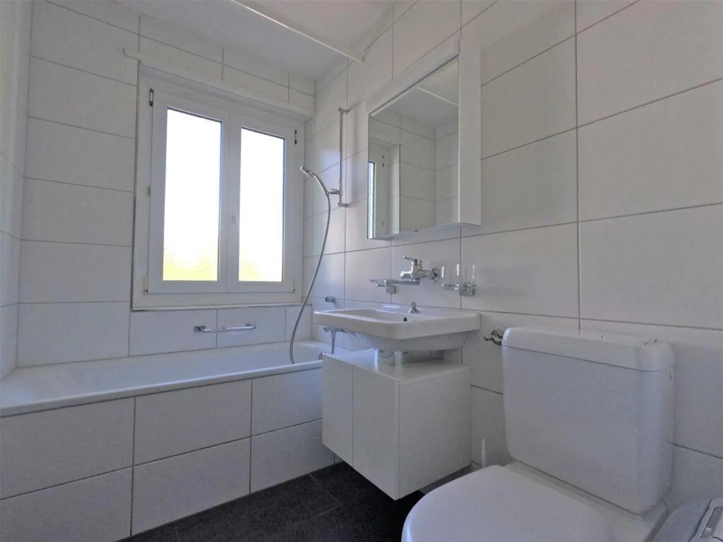 Charmante Wohnung mit Balkon - Foto 3 von 10