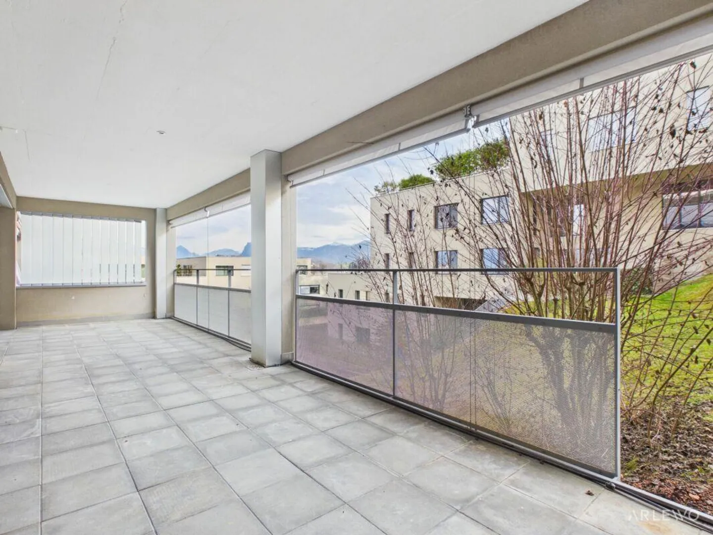 Vivere moderno con vista sulle montagne - Foto 11 di 13