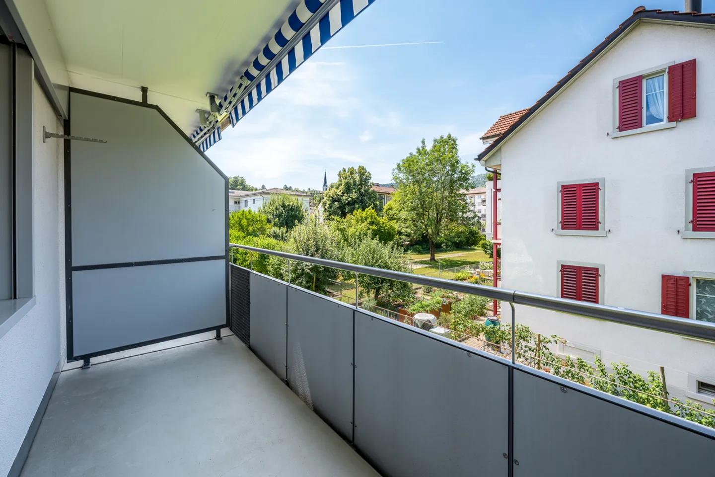 Récemment rénové - Dans un quartier résidentiel privilégié - Votre nouveau chez-vous ? - Photo 13 sur 13