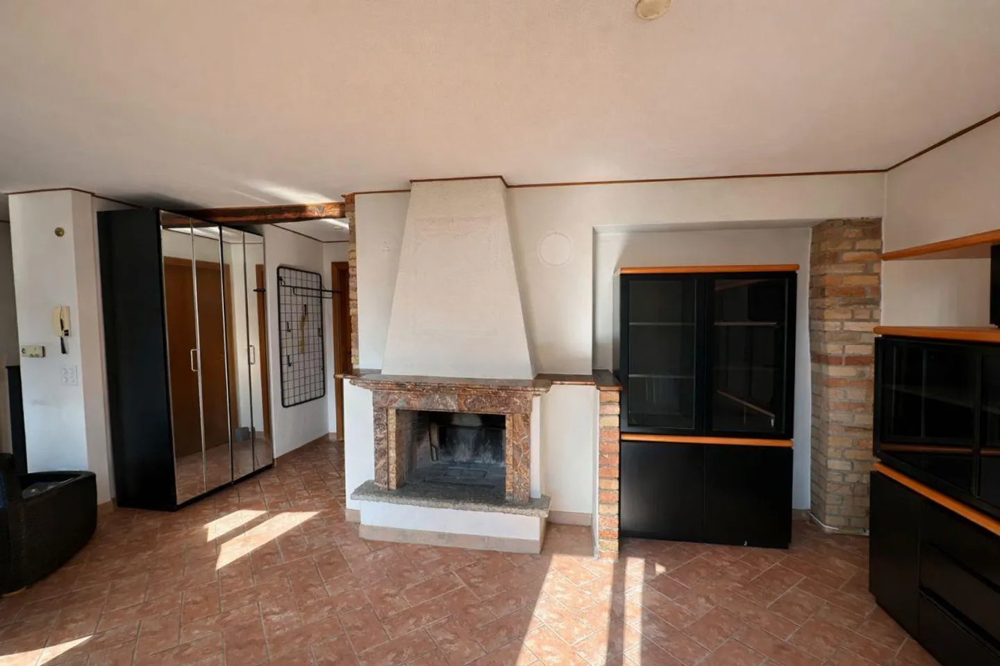 Appartement caractéristique de 2,5 pièces dans une zone desservie - Photo 7 sur 13