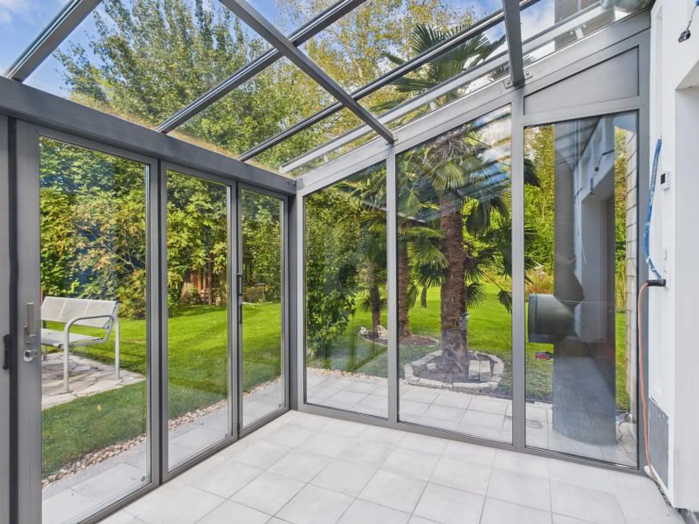 5.5 Room House - Photo 3 of 6