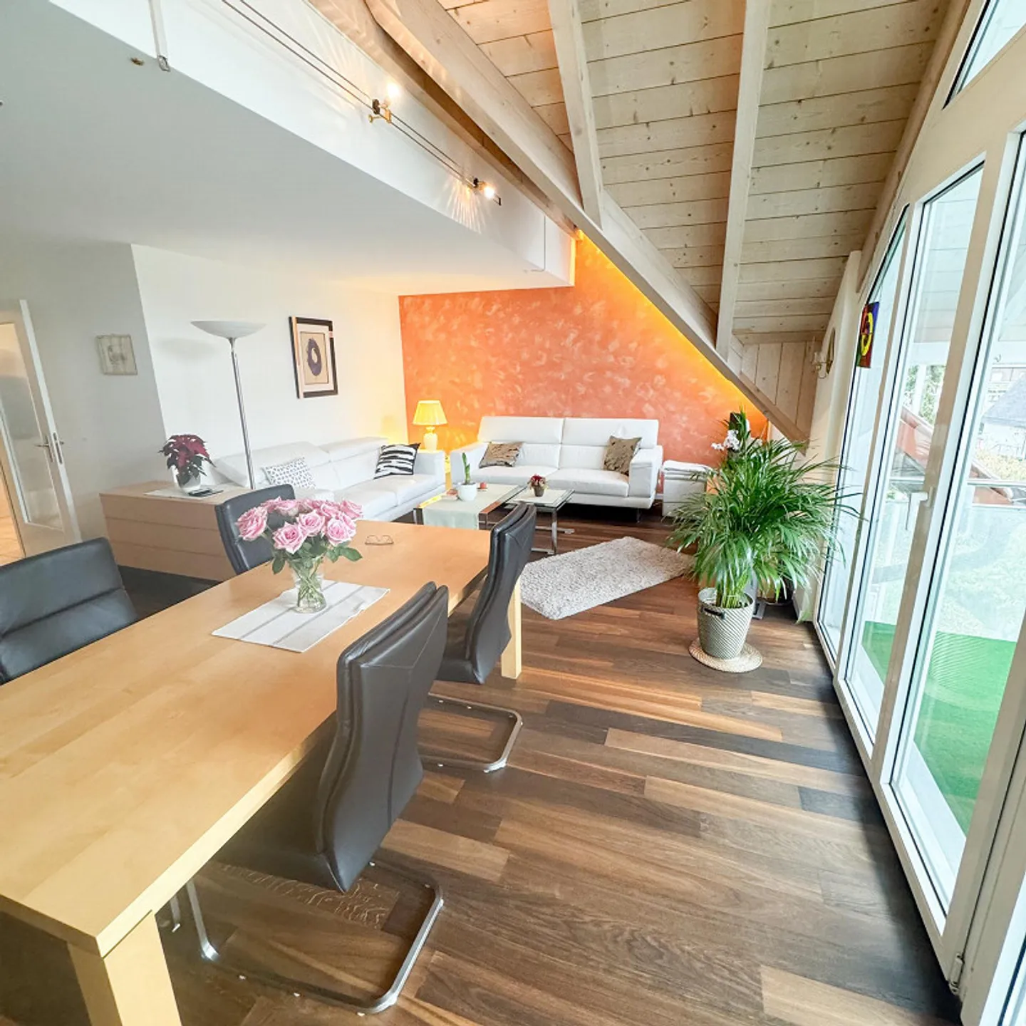 Appartement sous les combles dans un endroit calme - Photo 2 sur 11