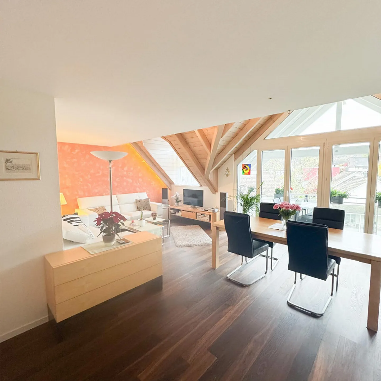 Appartement sous les combles dans un endroit calme - Photo 3 sur 11