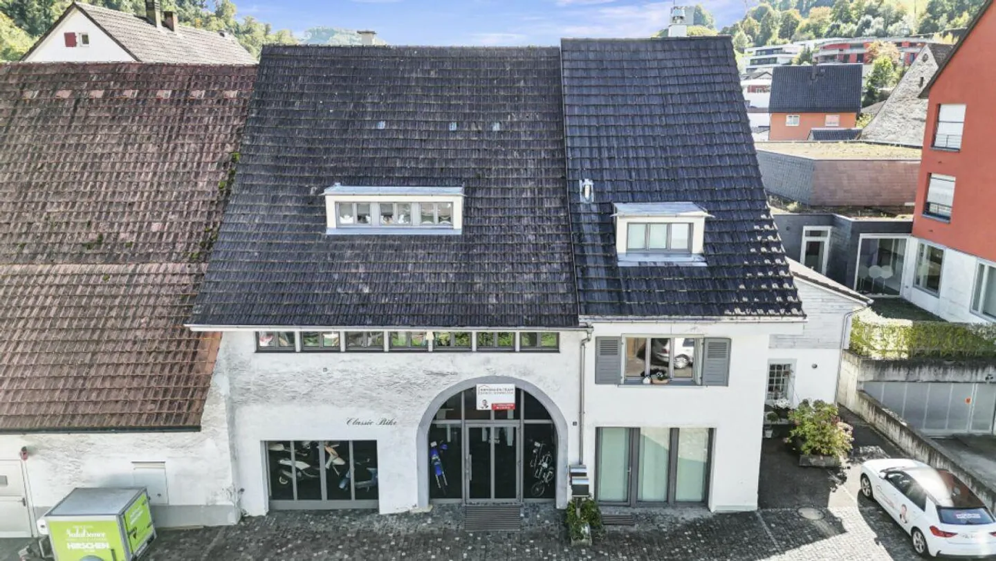 Casa indipendente moderna con quota commerciale - Foto 1 di 17