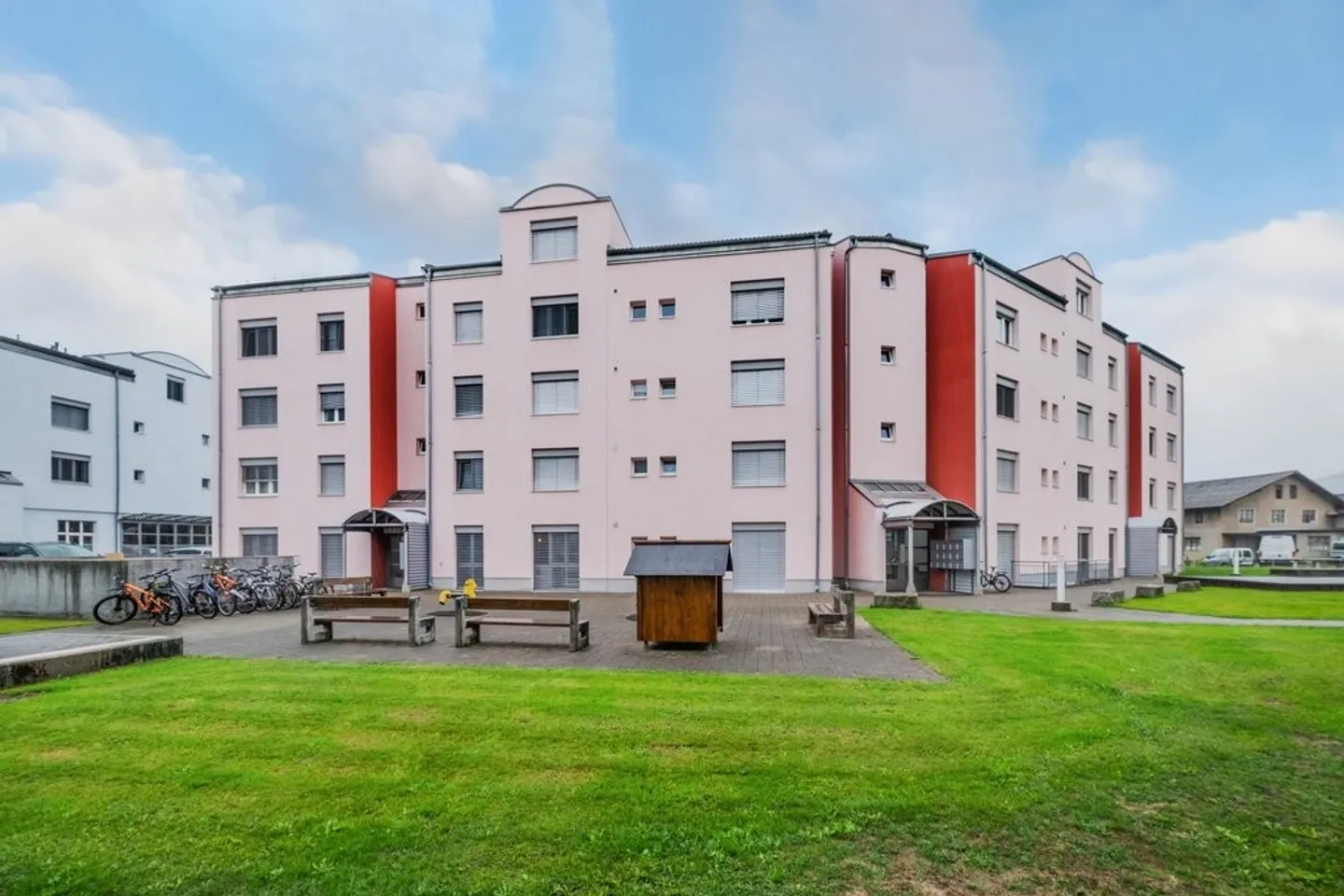 Central dans le centre du village de Rothrist - Photo 1 sur 5