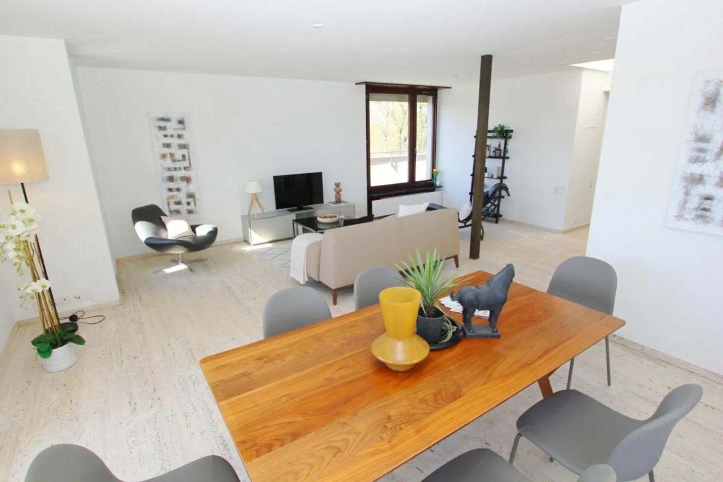 Stilvolles Penthouse mit Panoramablick - Foto 4 von 16