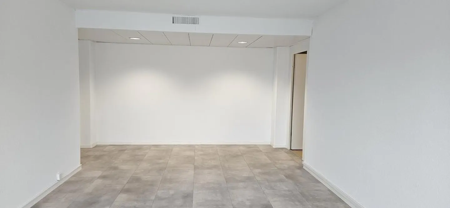 Espace de bureau avec archive 45m2 - Photo 5 sur 7