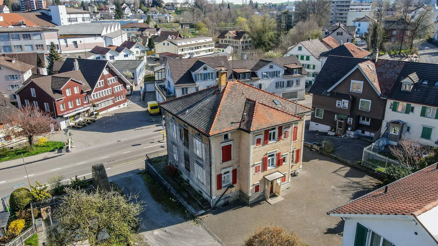 Propriété mixte polyvalente - Photo 1 sur 8