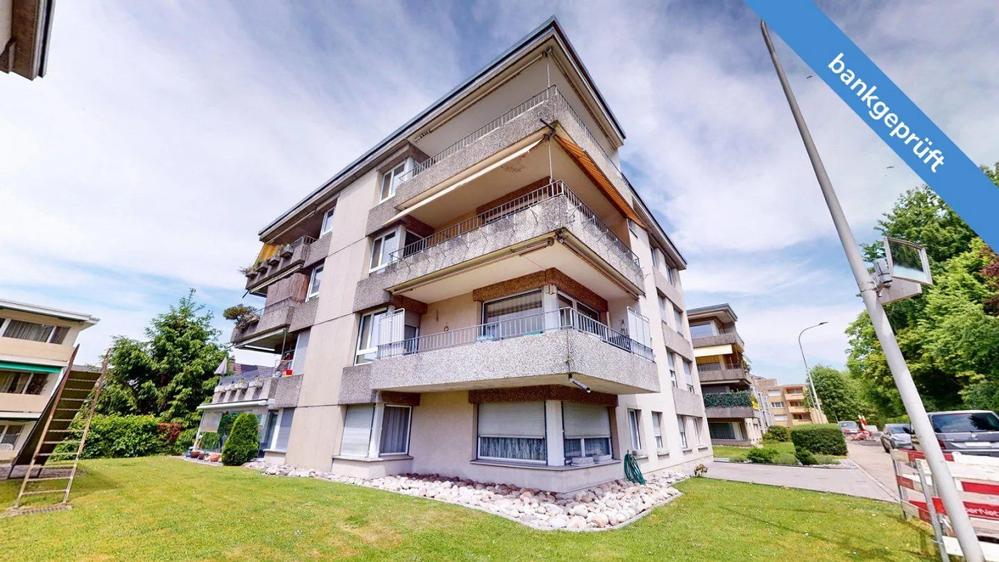 AgentSelly - Bright 5.5-room apartment with great potential - Photo 10 of 13