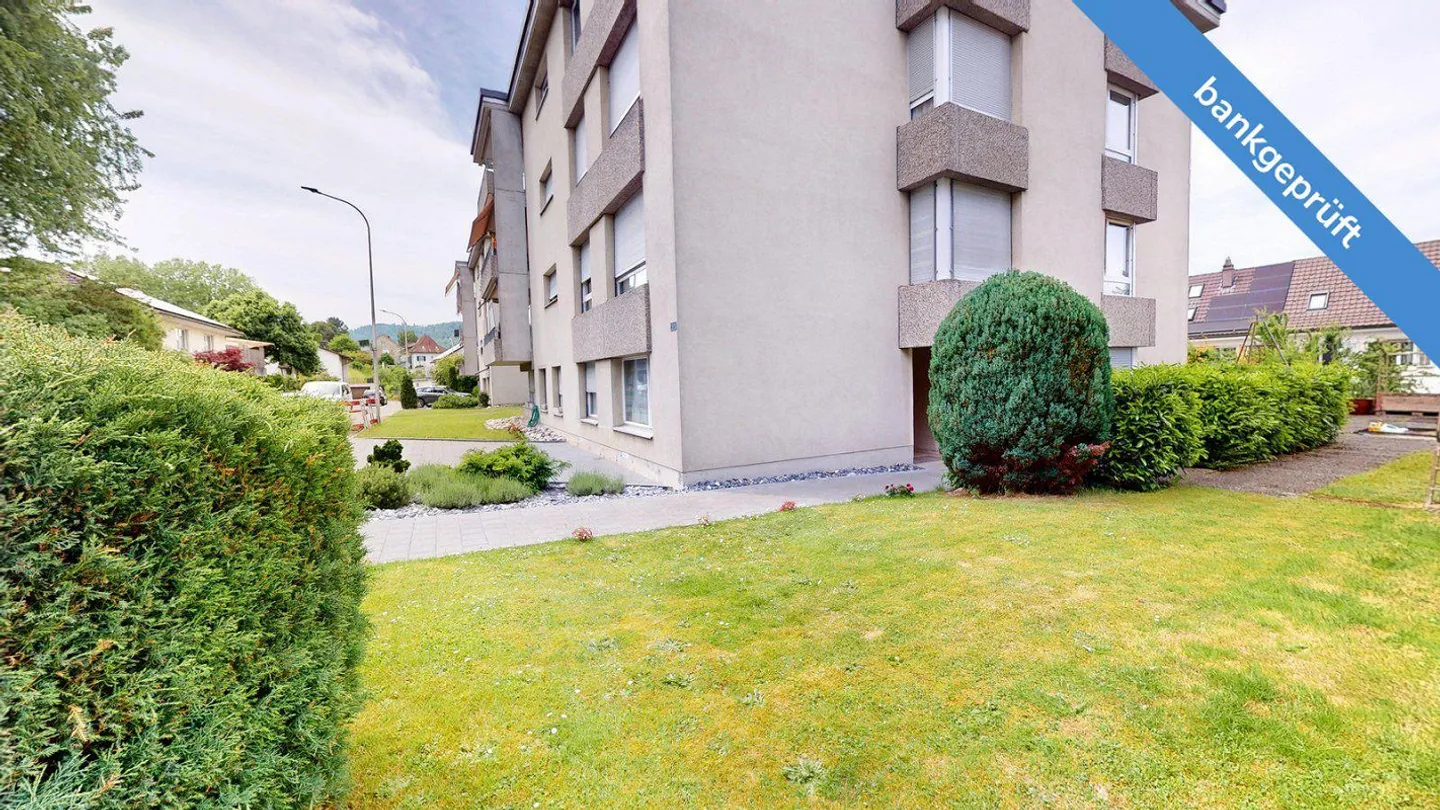 AgentSelly - Bright 5.5-room apartment with great potential - Photo 11 of 13