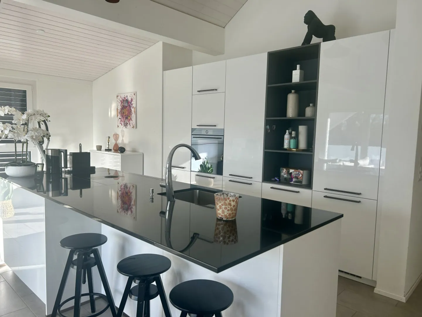 Wunderschön - Letzte Etage mit überdachtem Balkon - Foto 2 von 7