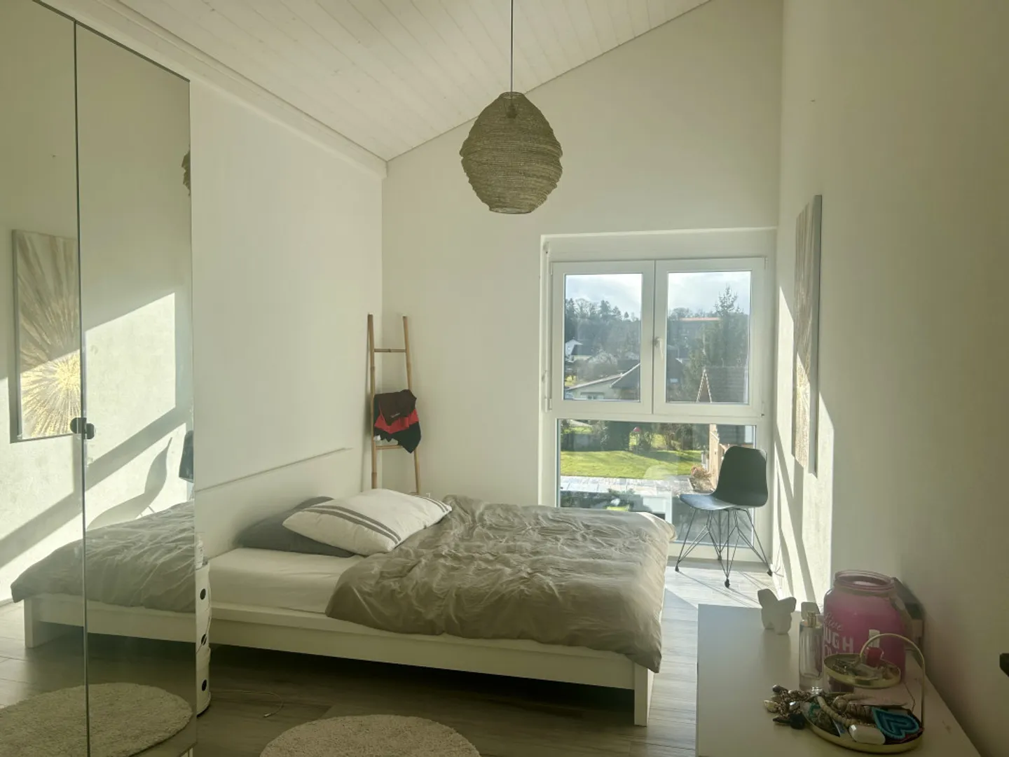 Wunderschön - Letzte Etage mit überdachtem Balkon - Foto 4 von 7