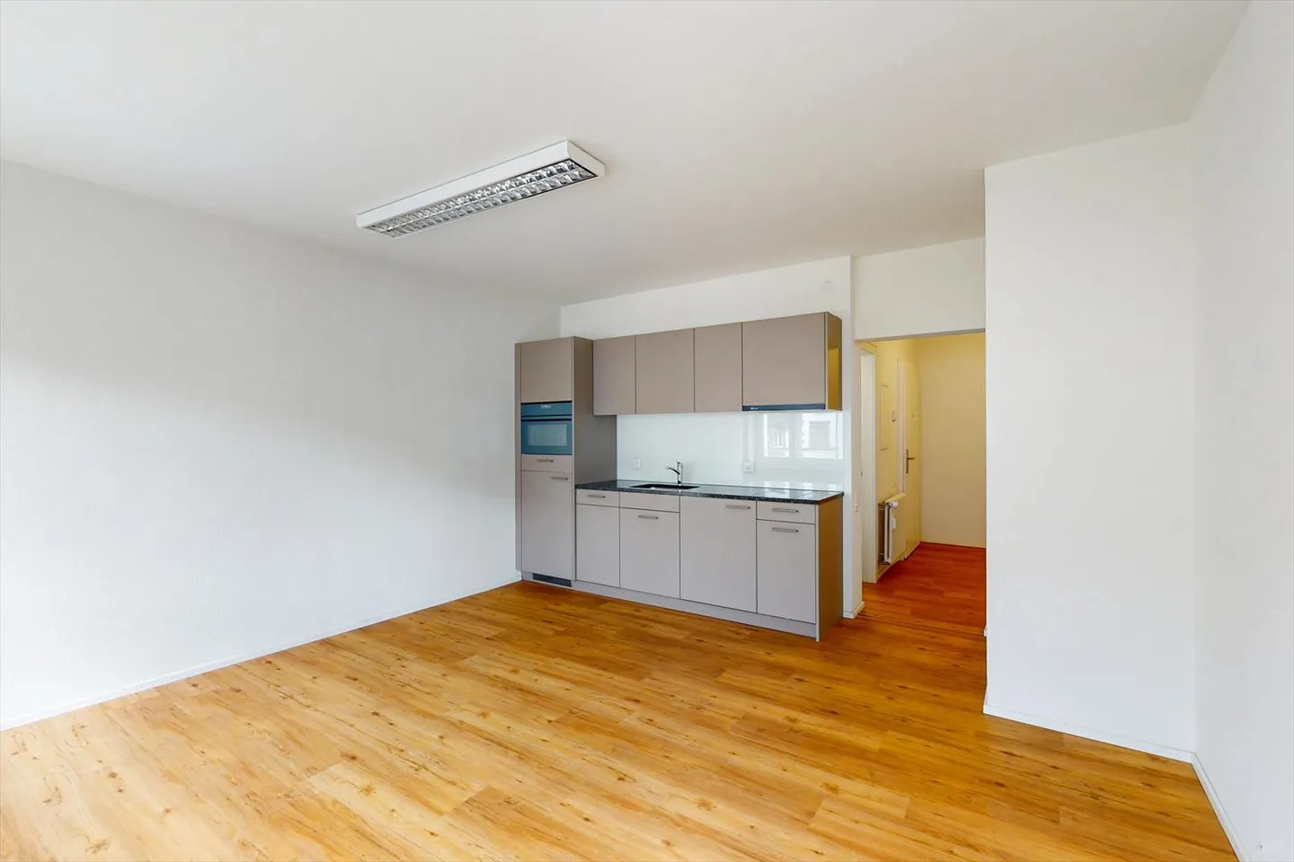 Cozy City Apartment - Photo 3 of 6