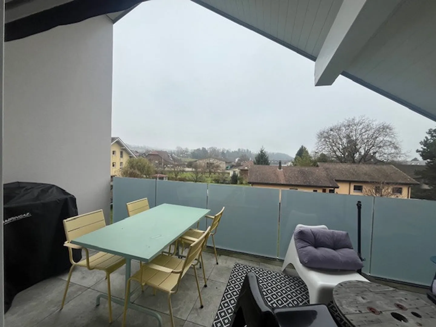 Wunderschön - Letzte Etage mit überdachtem Balkon - Foto 7 von 7