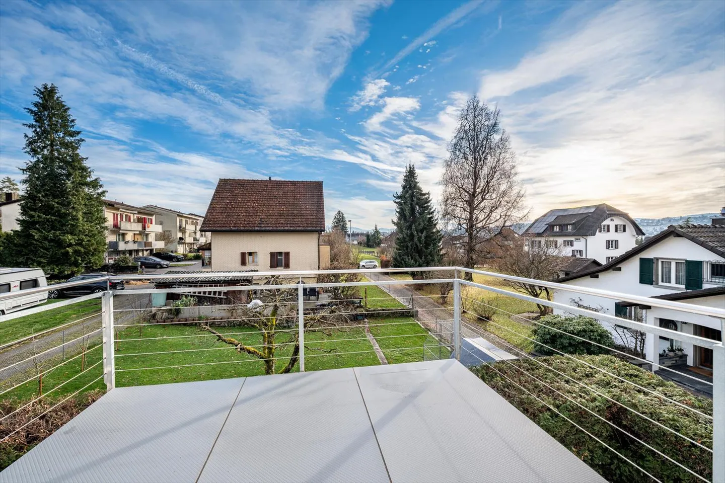 Casa 1-2 famiglie in posizione molto tranquilla in un quartiere residenziale popolare - Foto 2 di 13